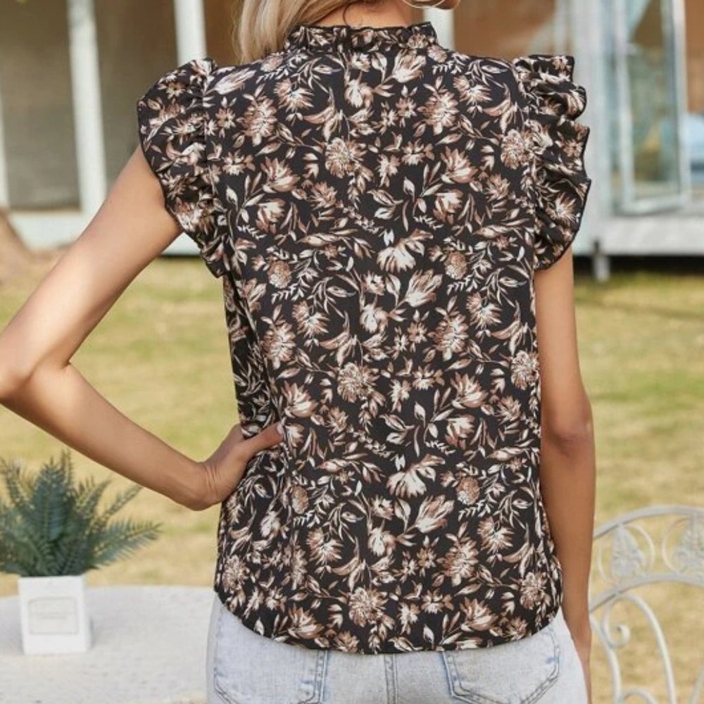 Dark Floral Top with Ruffle Trim Sleeves in S - Picture 2 of 3